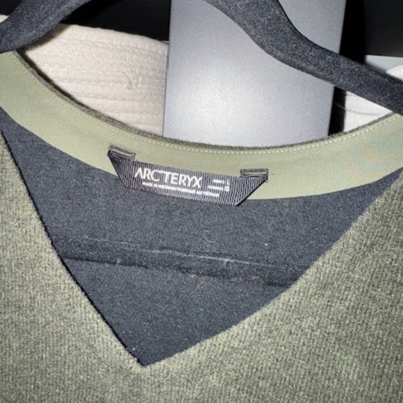 Arc'teryx Wool Blend Pullover - Picture 2 of 6